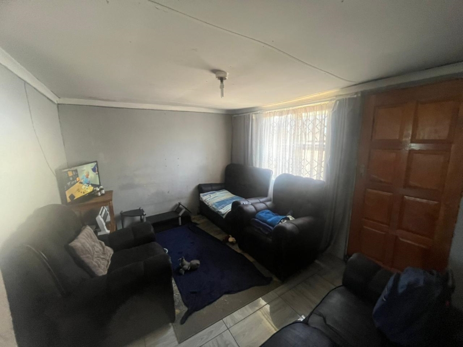 2 Bedroom Property for Sale in Kwazakhele Eastern Cape